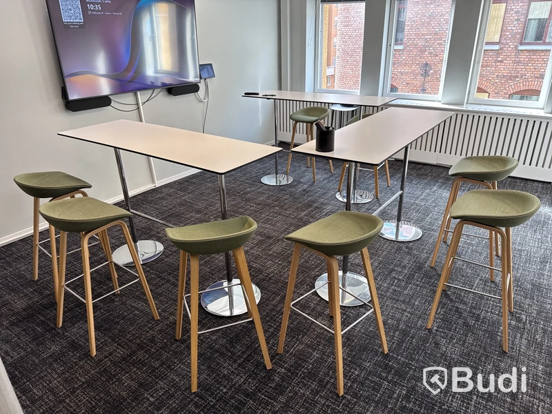 3 st. barbord och 8 st. barstolar