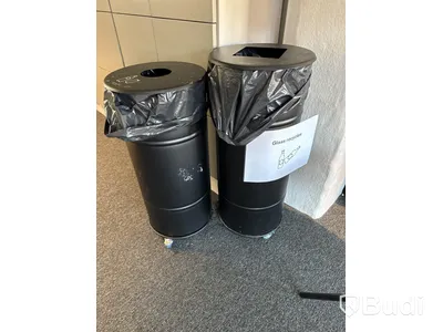 2 st. sopkärl på hjul