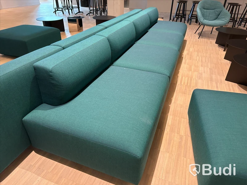 Soffa, &tradition samt sittpuff