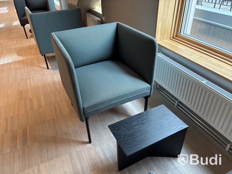 2 st. fåtöljer med bord