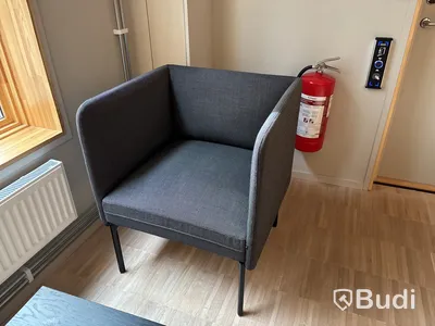 2 st. fåtöljer med bord