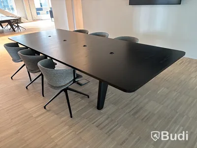 Konferensbord och 6 st. Stolar