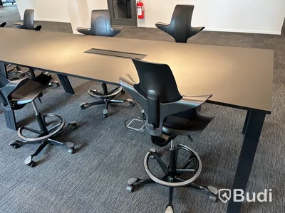 2 st. Konferensbord och 9 st. Stolar Håg
