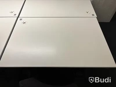 4 st. Arbetsplatser