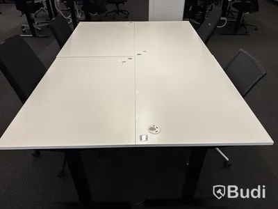 4 st. Arbetsplatser