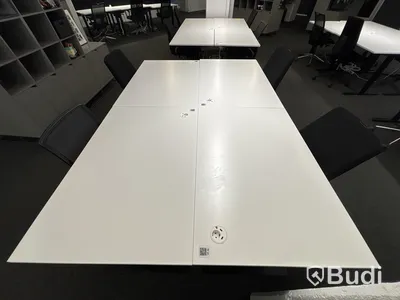 4 st. Arbetsplatser
