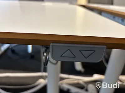 Höj- och sänkbart skrivbord Ikea