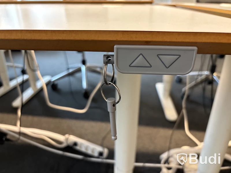 Höj- och sänkbart skrivbord Ikea
