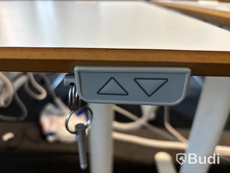 Höj och sänkbart skrivbord Ikea