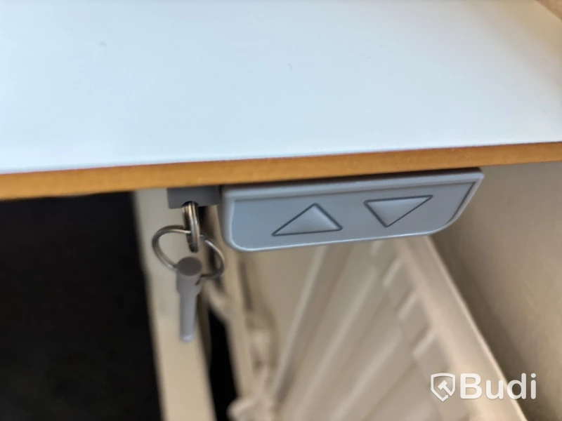 Höj- och sänkbart skrivbord Ikea