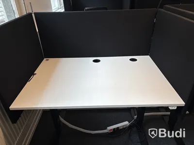 3 st. Arbetsplatser