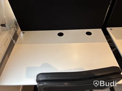 3 st. Arbetsplatser