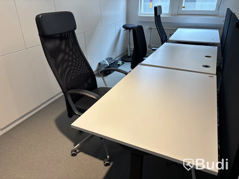 3 st. Arbetsplatser