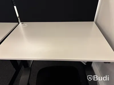 2 st. Arbetsplatser