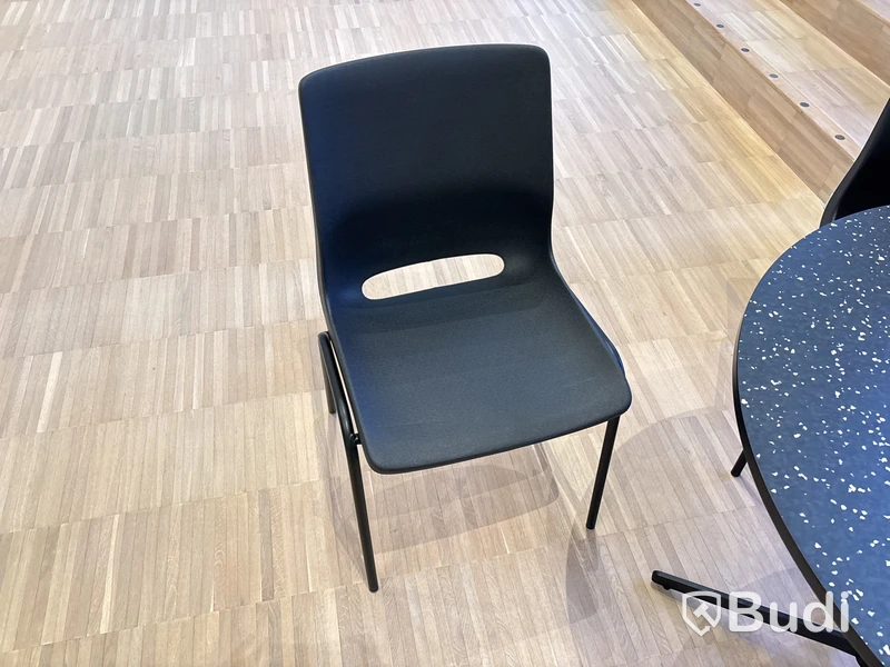 Bord och 3 st. Stolar RBM