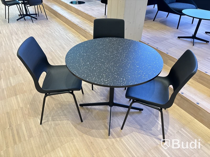 Bord och 3 st. Stolar RBM