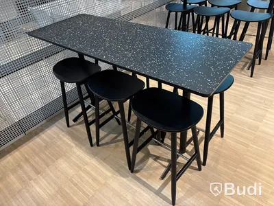 Bord och 6 st. Pallar, Massproductions