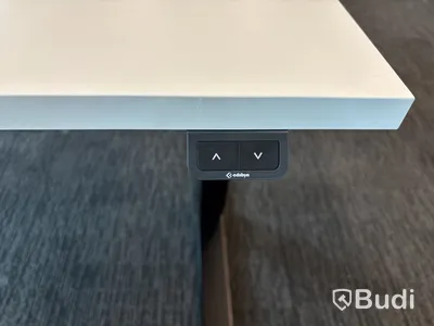 Höj- och sänkbart skrivbord Edsbyn