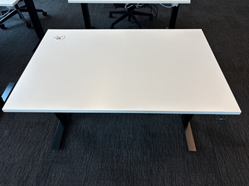 Höj- och sänkbart skrivbord Edsbyn 