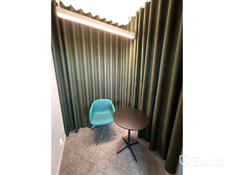 Fåtölj Muuto, bord och 2 st. gardiner