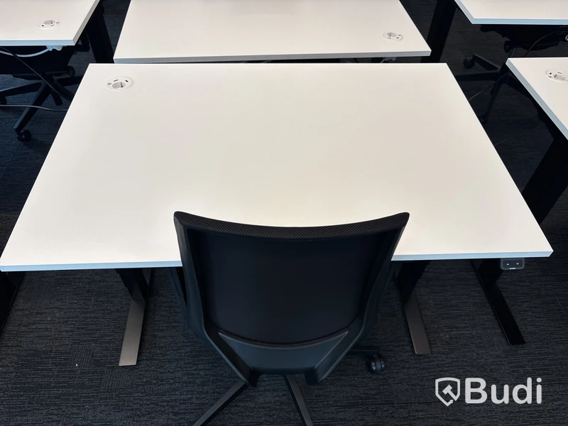 Höj- och sänkbart skrivbord Edsbyn och kontrosstol