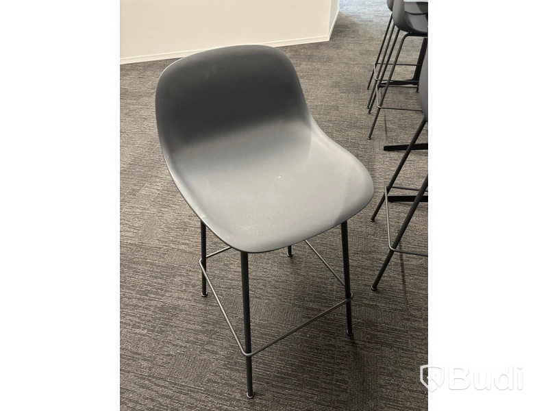 2 st. Bord Edsbyn inkl 8 st. Stolar, Muuto