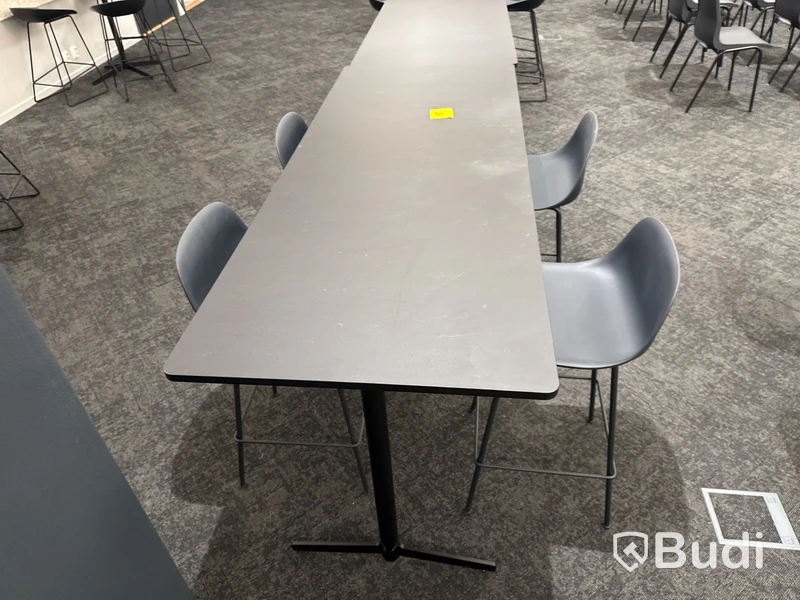 Bord och 4 st. Stolar från Muuto
