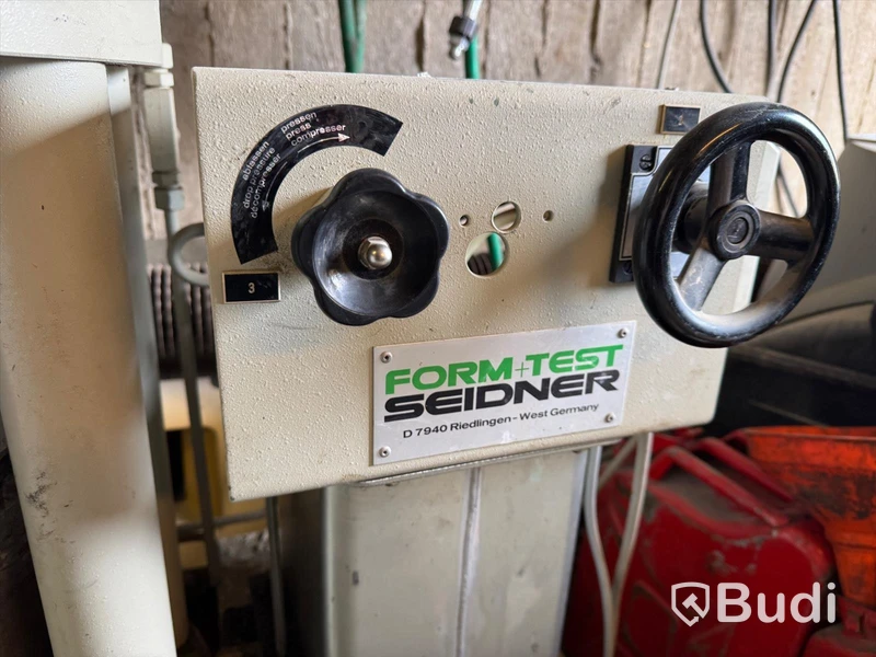 Tryckpress betong Form Test Seidner