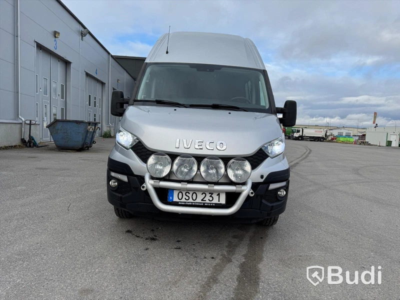 Skåpbil Iveco Daily 35-170 3.0 JTD Manuell, 170hk -2015 | 4 passagerare | Besiktigad - EXPORT
