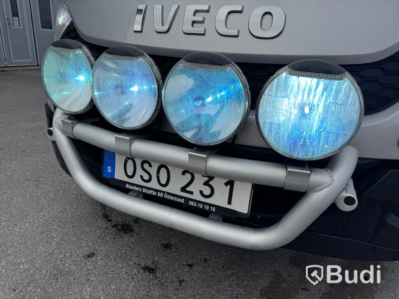 Skåpbil Iveco Daily 35-170 3.0 JTD Manuell, 170hk -2015 | 4 passagerare | Besiktigad - EXPORT