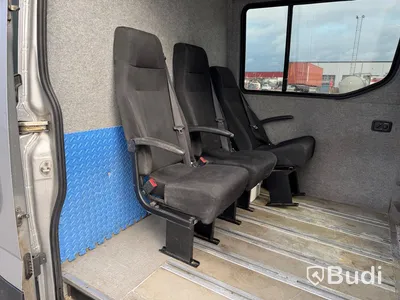 Skåpbil Iveco Daily 35-170 3.0 JTD Manuell, 170hk -2015 | 4 passagerare | Besiktigad - EXPORT