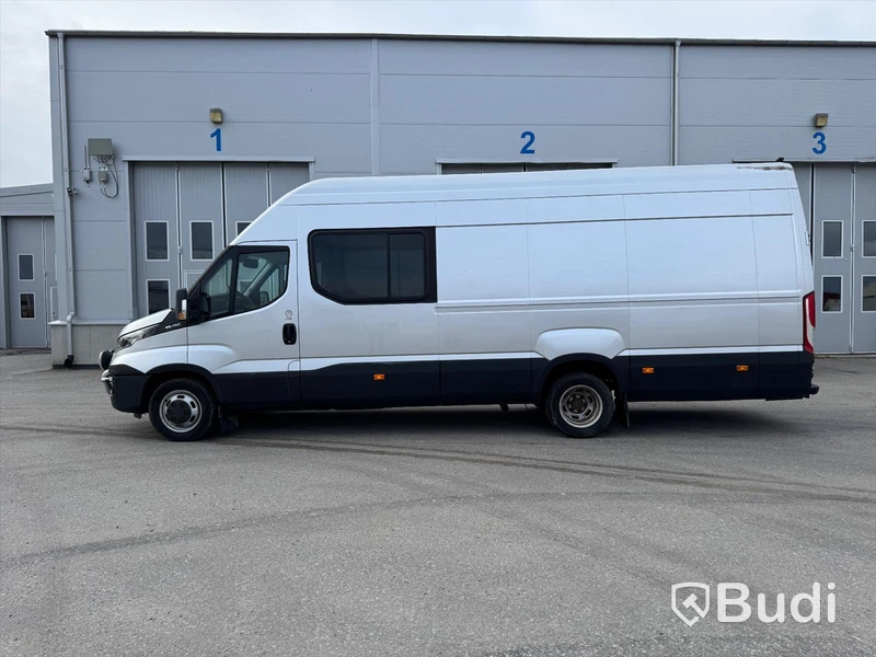 Skåpbil Iveco Daily 35-170 3.0 JTD Manuell, 170hk -2015 | 4 passagerare | Besiktigad - EXPORT