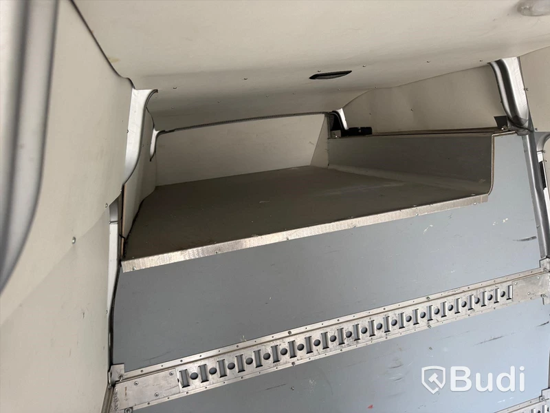 Skåpbil Iveco Daily 35-170 3.0 JTD Manuell, 170hk -2015 | 4 passagerare | Besiktigad - EXPORT