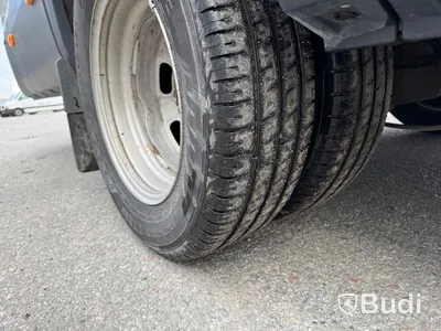 Skåpbil Iveco Daily 35-170 3.0 JTD Manuell, 170hk -2015 | 4 passagerare | Besiktigad - EXPORT