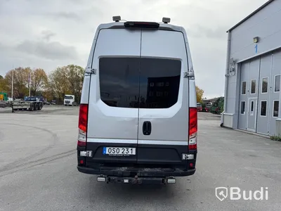 Skåpbil Iveco Daily 35-170 3.0 JTD Manuell, 170hk -2015 | 4 passagerare | Besiktigad - EXPORT