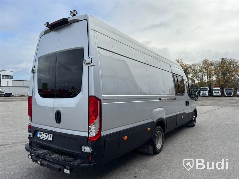 Skåpbil Iveco Daily 35-170 3.0 JTD Manuell, 170hk -2015 | 4 passagerare | Besiktigad - EXPORT