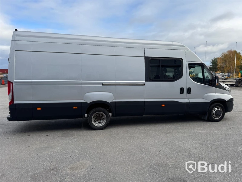Skåpbil Iveco Daily 35-170 3.0 JTD Manuell, 170hk -2015 | 4 passagerare | Besiktigad - EXPORT