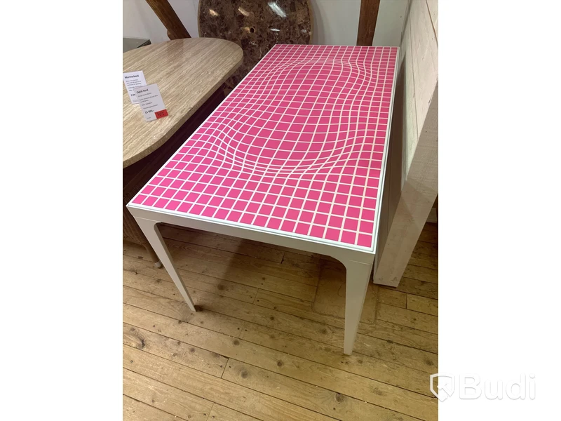 Matbord, Design: Karim Rashid