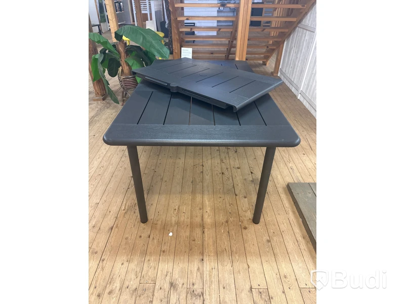 Förlängningsbart bord