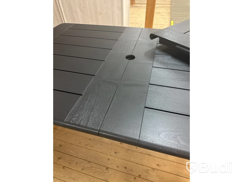 Förlängningsbart bord