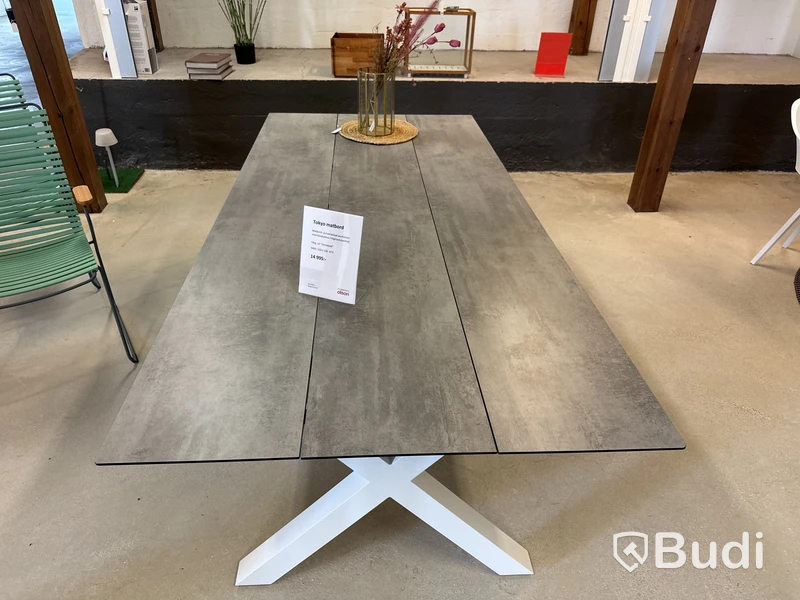 Matbord, Nypris: 14 995 kr