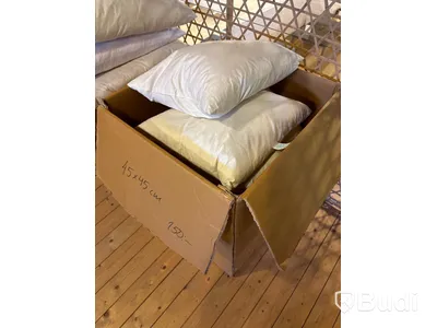 Parti med prydnadskuddar utan fodral