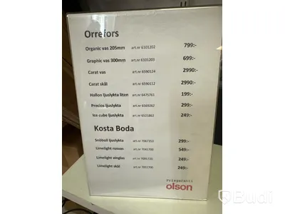 Parti med diverse prydnader och vaser. OBS! Orrefors Carat skål ingår ej!