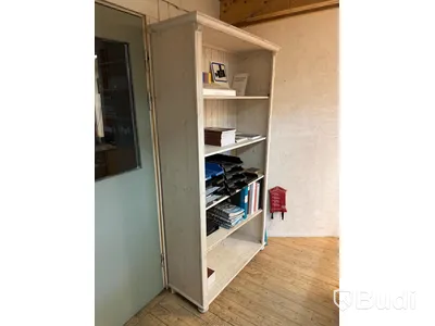Hylla i trä 104x39x202 cm