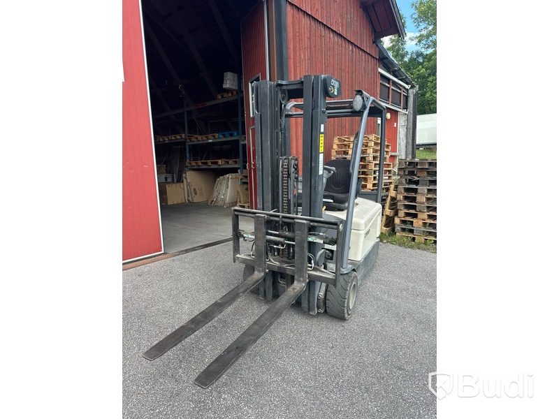 Truck samt laddare - Crown SC 6000