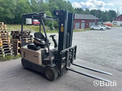 Truck samt laddare - Crown SC 6000