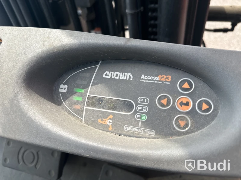Truck samt laddare - Crown SC 6000