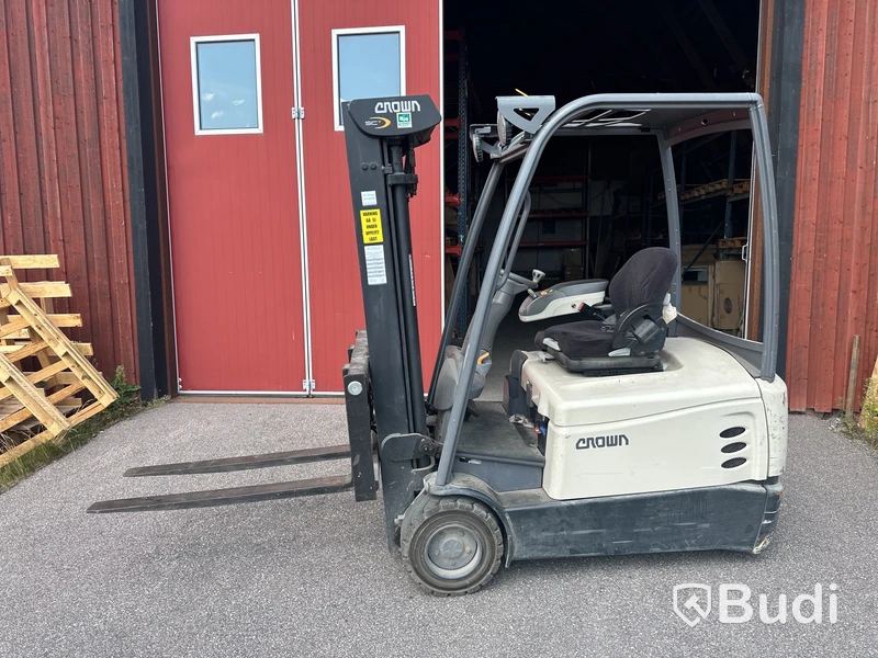 Truck samt laddare - Crown SC 6000