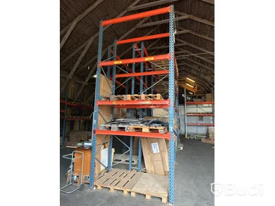 Pallstallage med totalt 7 st. sektioner