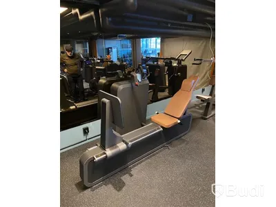 Gymmaskin Milon elektronisk benpress